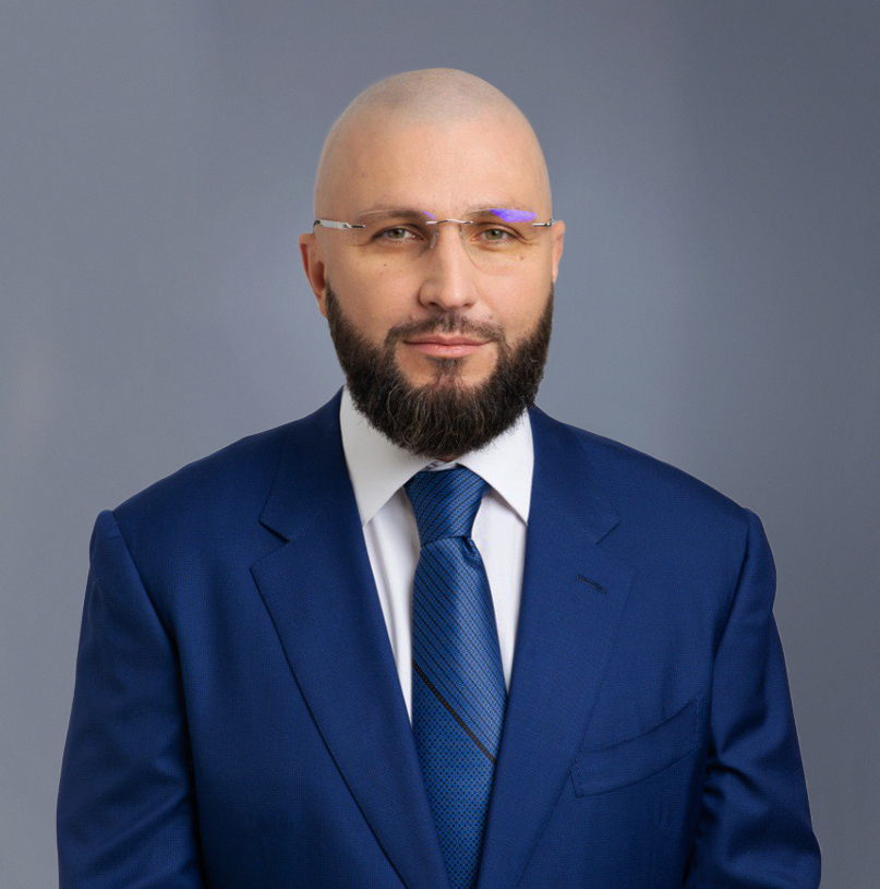 >Максим Плєхов